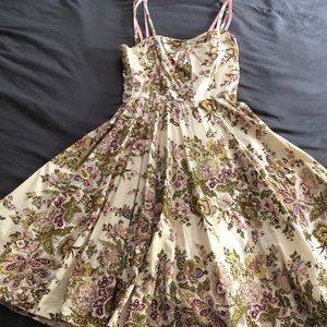 Beautiful twirly dress!